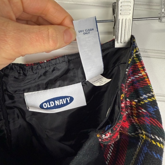 Old Navy Plaid Maternity skirt. Size XS - Picture 6 of 6